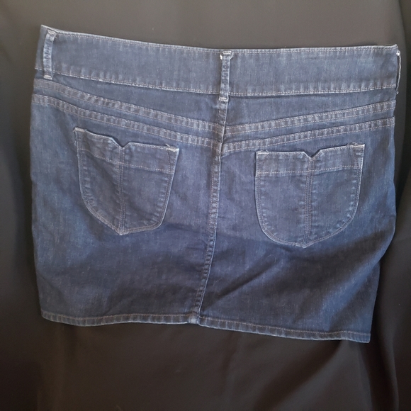 2 denim skirts from old navy size 16 price is for 2 skirts Two for the price of - Picture 9 of 11
